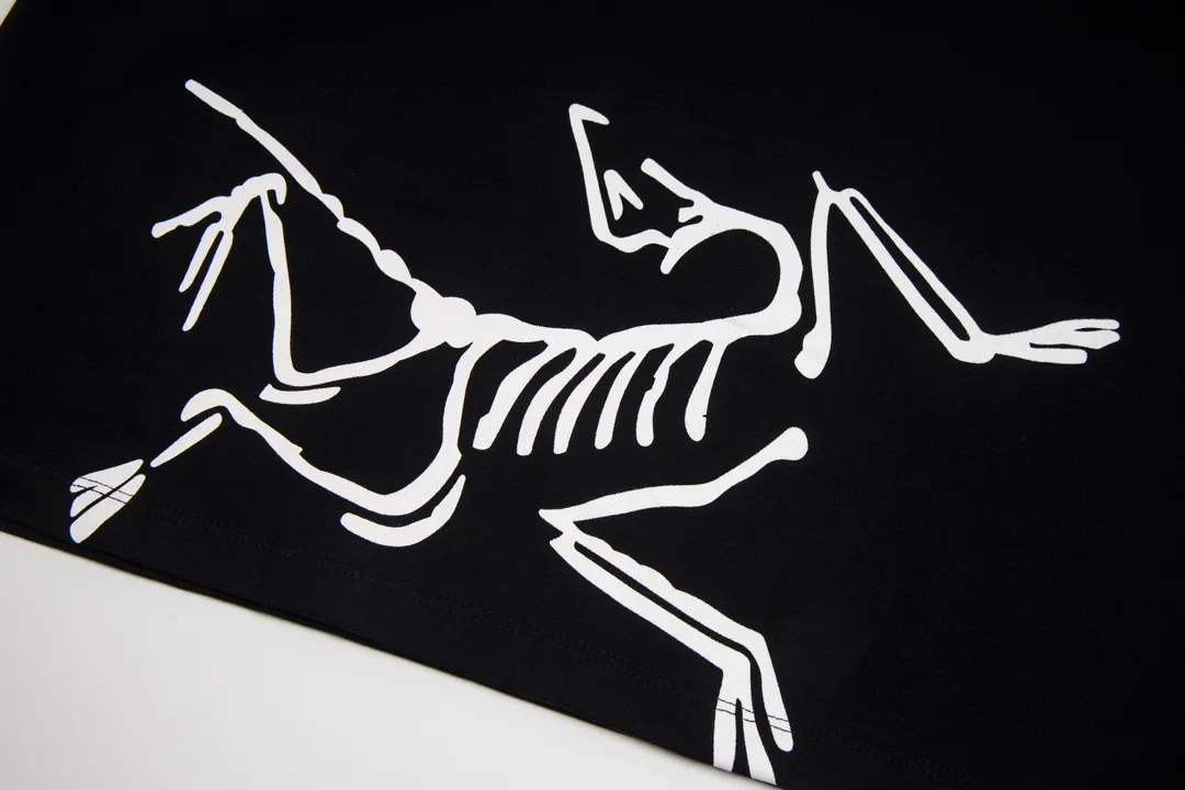 【 Quality】 Arc’teryx 𝟮𝟰𝘀𝘀 Logo T ， ， ， OS g 100% Quality ： ：White Black Size：XS S M L